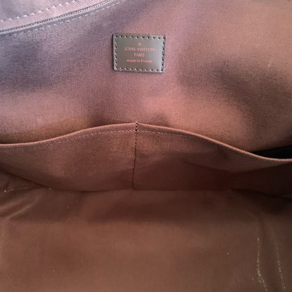 Louis Vuitton Luggage - Picture 4 of 9